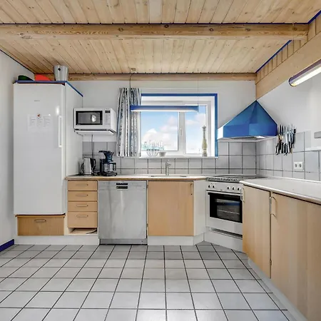 Vakantiehuis Three-bedroom In *