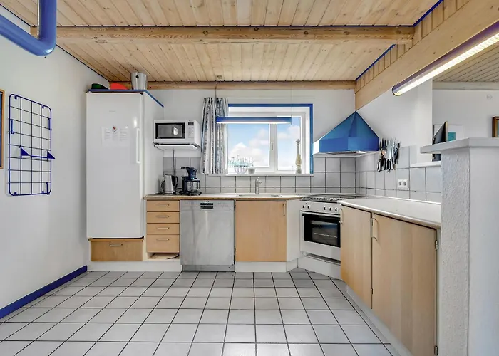 Prázdninový dům Three-bedroom In *